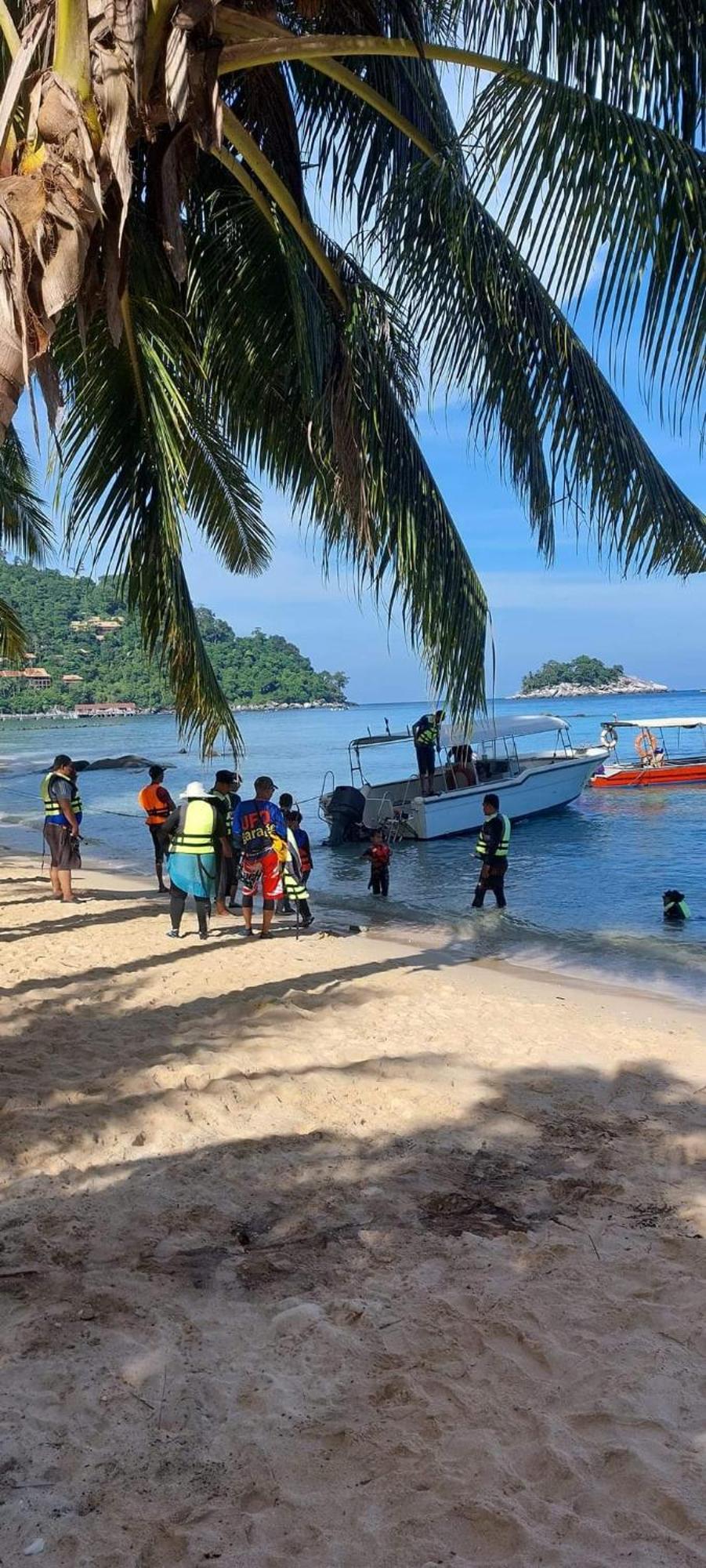 Ella'S Place Salang Tioman Kampong Ayer Batang Ngoại thất bức ảnh