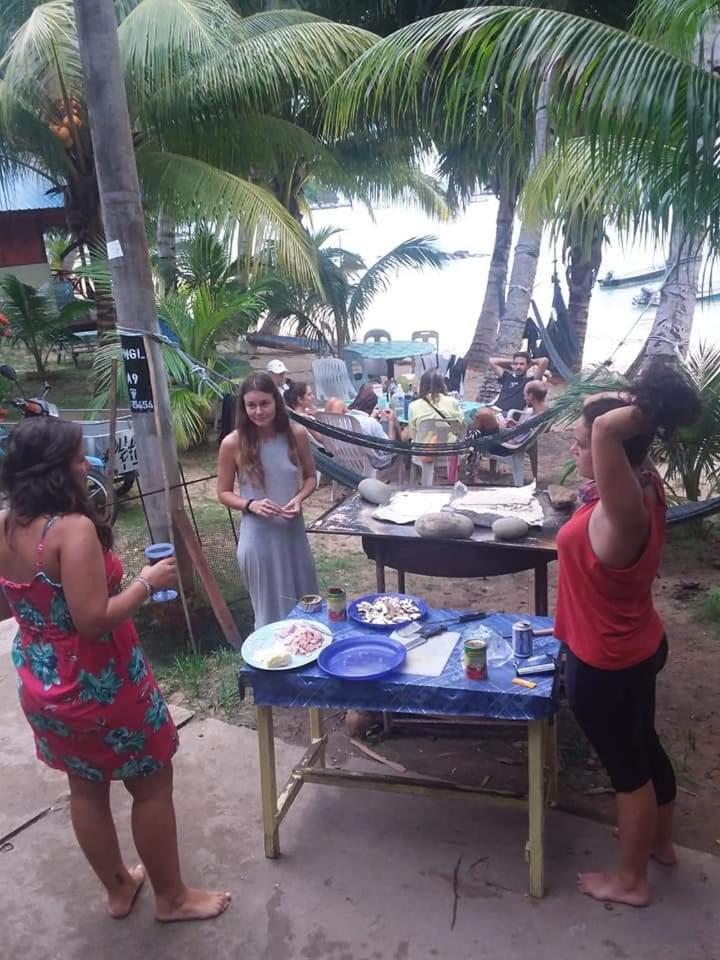 Ella'S Place Salang Tioman Kampong Ayer Batang Ngoại thất bức ảnh