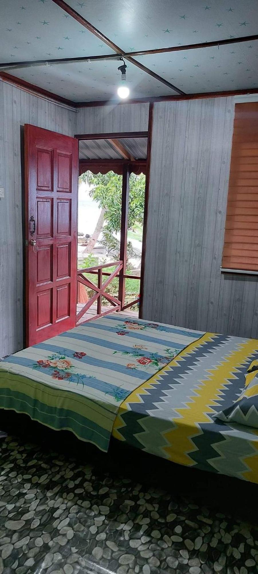 Ella'S Place Salang Tioman Kampong Ayer Batang Ngoại thất bức ảnh