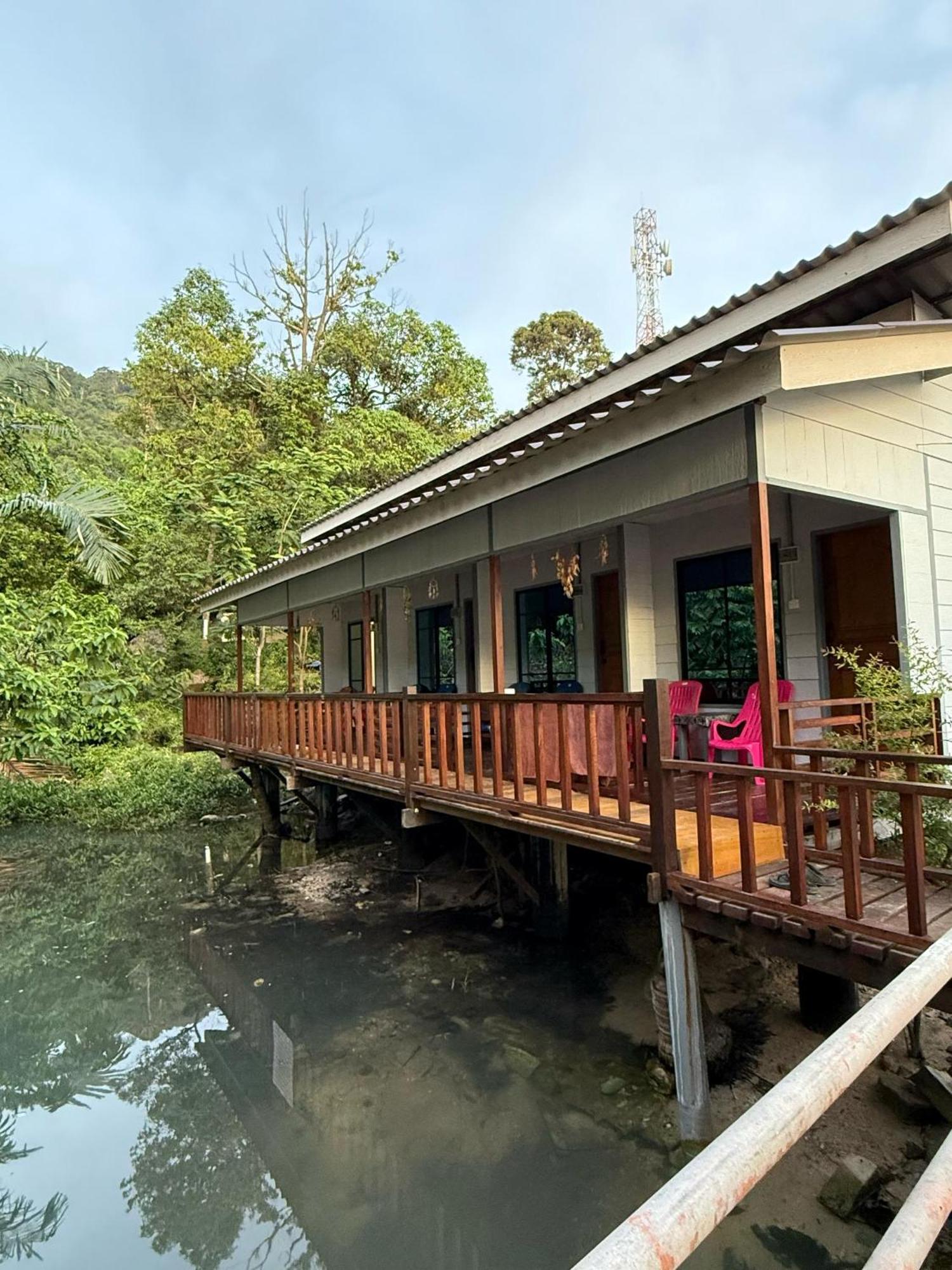 Ella'S Place Salang Tioman Kampong Ayer Batang Phòng bức ảnh