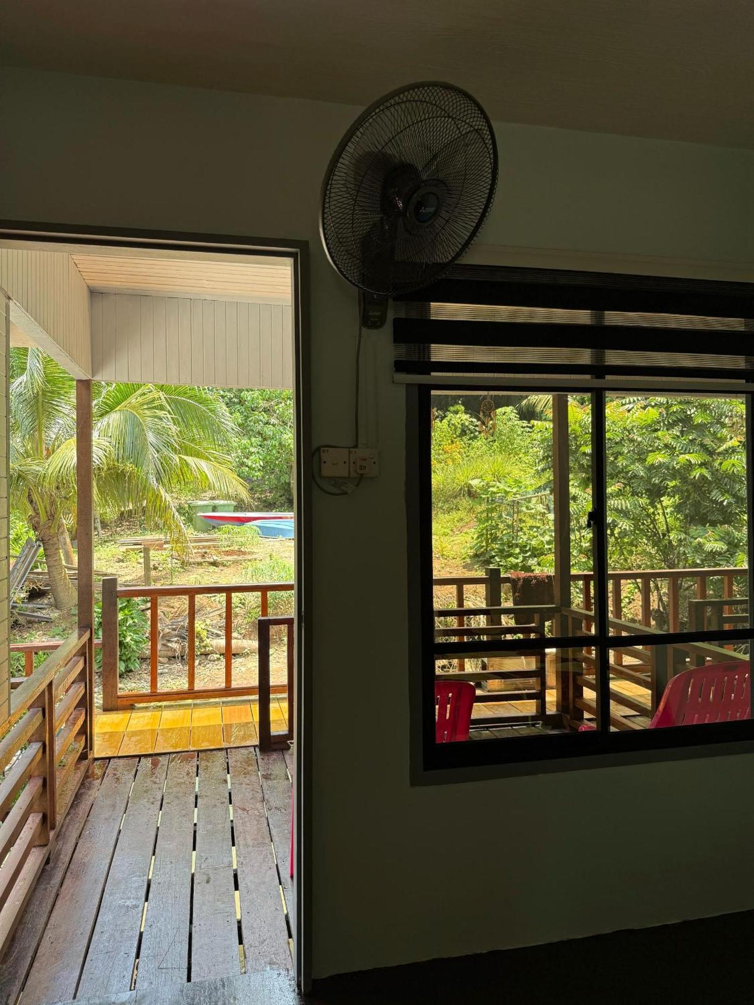 Ella'S Place Salang Tioman Kampong Ayer Batang Ngoại thất bức ảnh