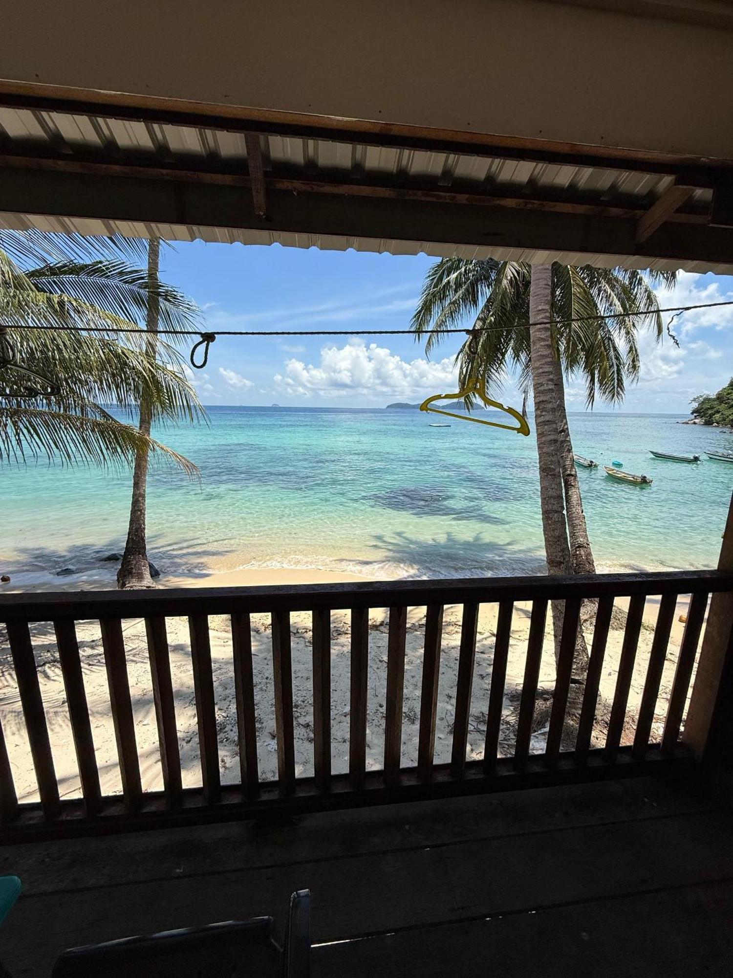 Ella'S Place Salang Tioman Kampong Ayer Batang Ngoại thất bức ảnh
